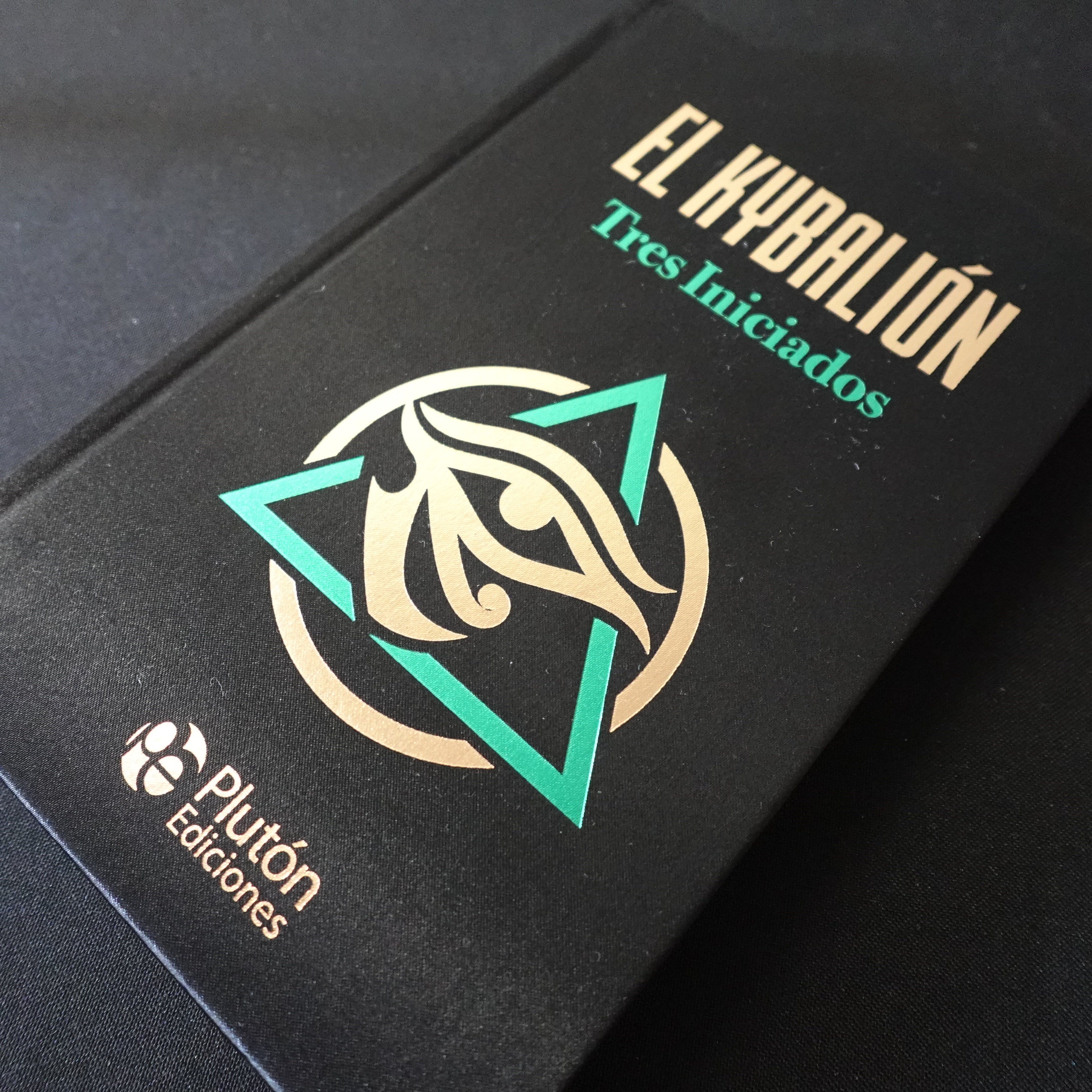 El Kybalión (Tapa dura, ilustrado) - Tres Iniciados